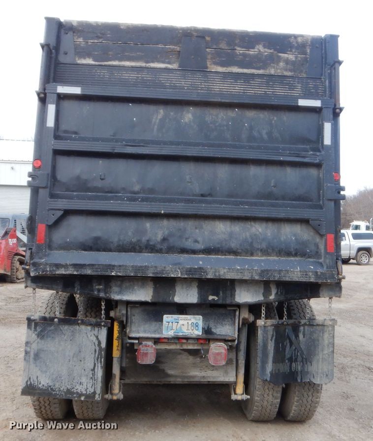 image for item GG9729 2012 Mack 700 dump truck