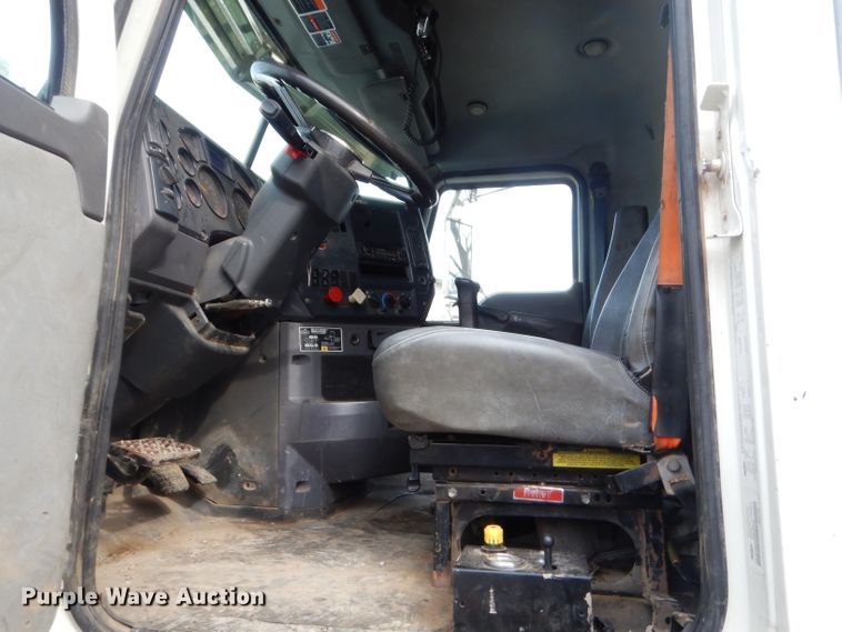 image for item GG9729 2012 Mack 700 dump truck