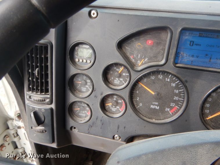 image for item GG9729 2012 Mack 700 dump truck