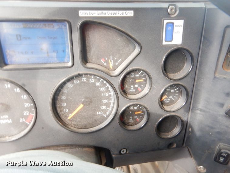 image for item GG9729 2012 Mack 700 dump truck