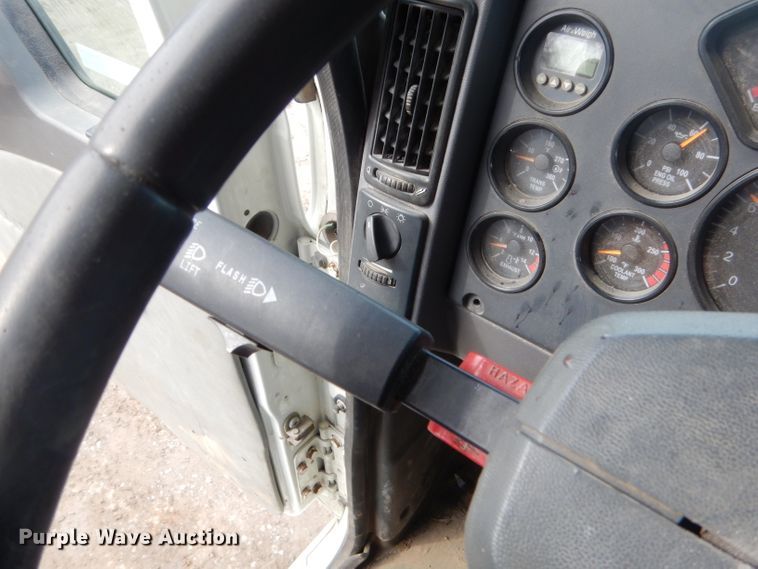 image for item GG9729 2012 Mack 700 dump truck