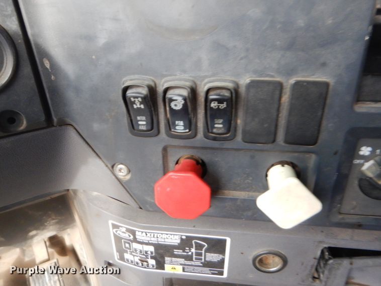 image for item GG9729 2012 Mack 700 dump truck