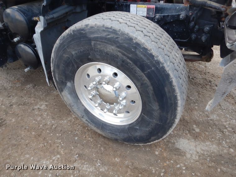 image for item GG9729 2012 Mack 700 dump truck