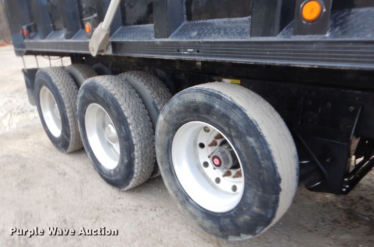 image for item GG9729 2012 Mack 700 dump truck