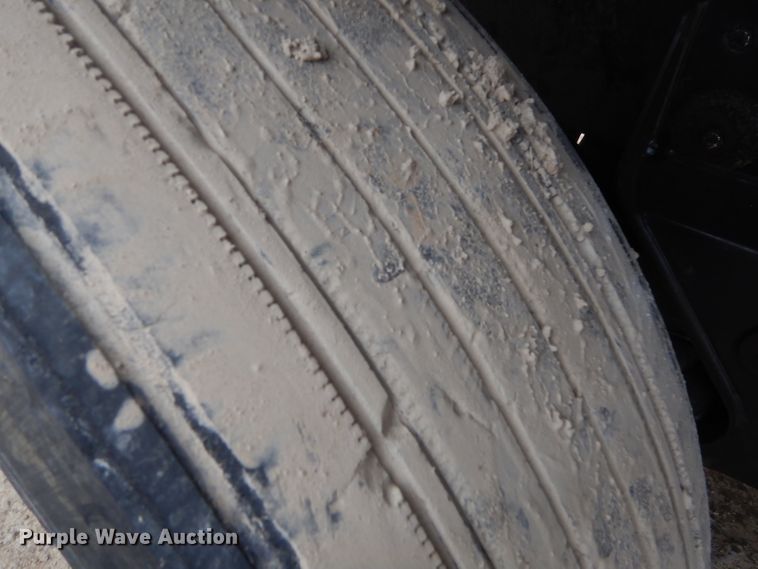 image for item GG9729 2012 Mack 700 dump truck