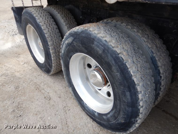 image for item GG9729 2012 Mack 700 dump truck