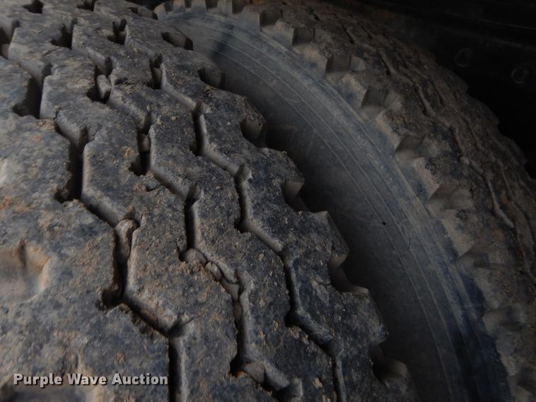 image for item GG9729 2012 Mack 700 dump truck