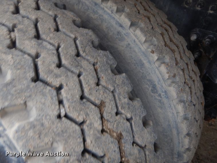 image for item GG9729 2012 Mack 700 dump truck