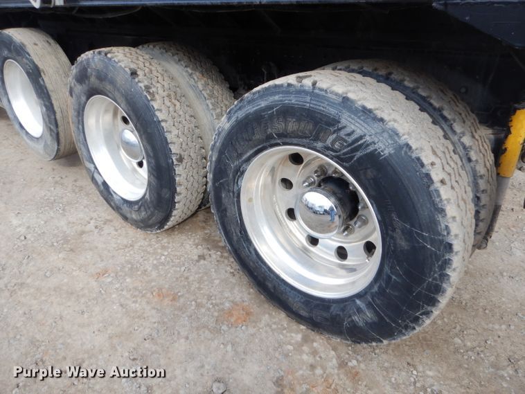 image for item GG9729 2012 Mack 700 dump truck