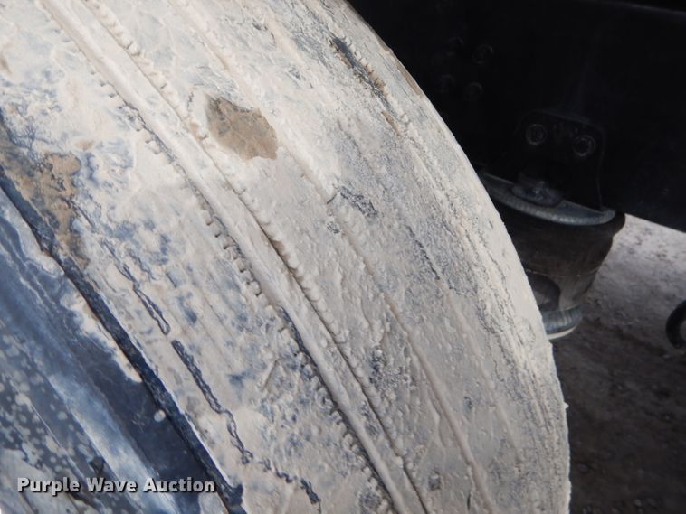 image for item GG9729 2012 Mack 700 dump truck