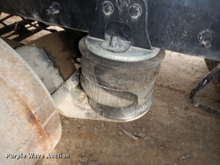 image for item GG9729 2012 Mack 700 dump truck