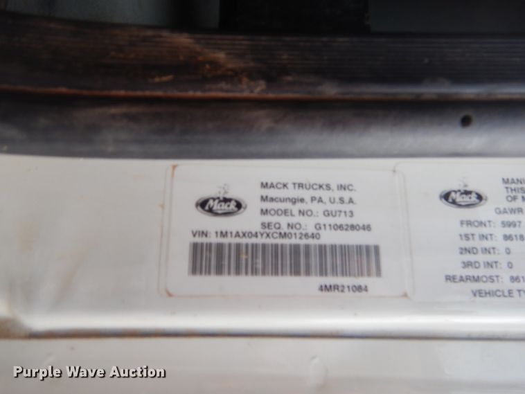 image for item GG9729 2012 Mack 700 dump truck