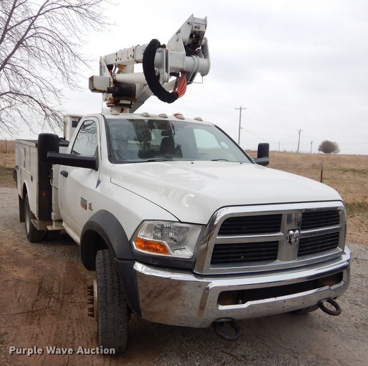 image for item GG9734 2011 Dodge Ram 5500 bucket truck