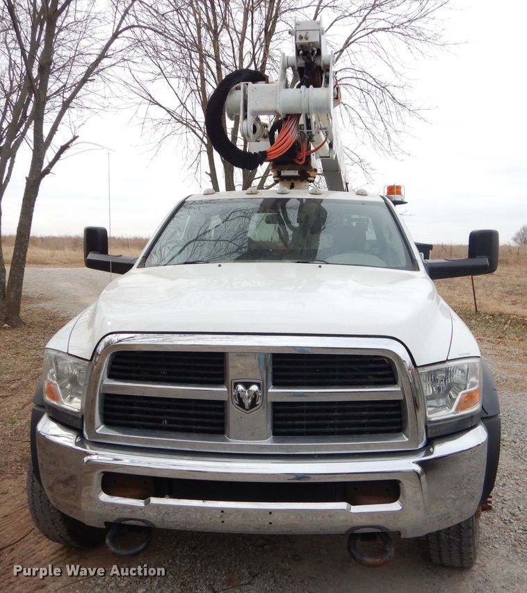 image for item GG9734 2011 Dodge Ram 5500 bucket truck