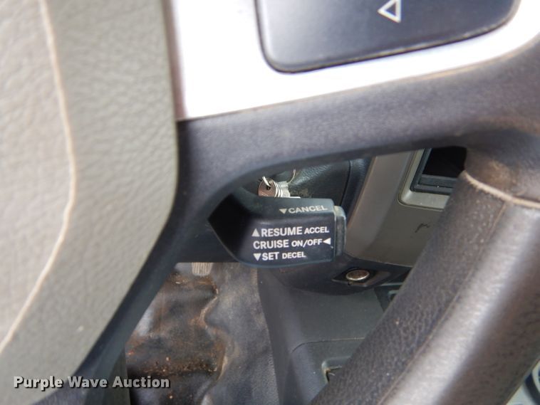 image for item GG9734 2011 Dodge Ram 5500 bucket truck