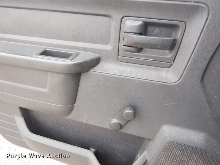 image for item GG9734 2011 Dodge Ram 5500 bucket truck