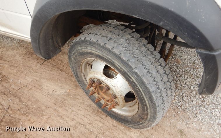 image for item GG9734 2011 Dodge Ram 5500 bucket truck