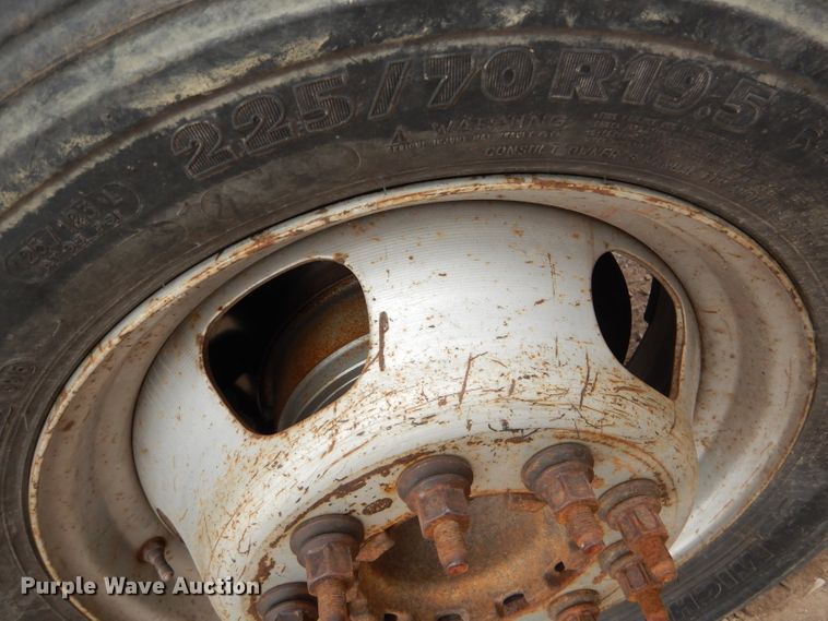 image for item GG9734 2011 Dodge Ram 5500 bucket truck