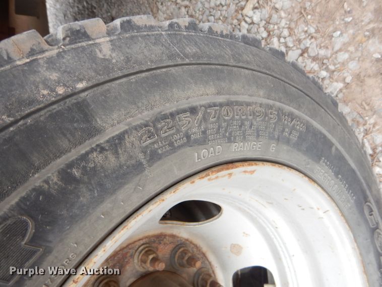 image for item GG9734 2011 Dodge Ram 5500 bucket truck