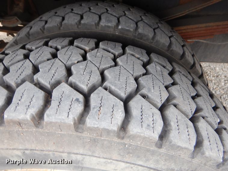 image for item GG9734 2011 Dodge Ram 5500 bucket truck