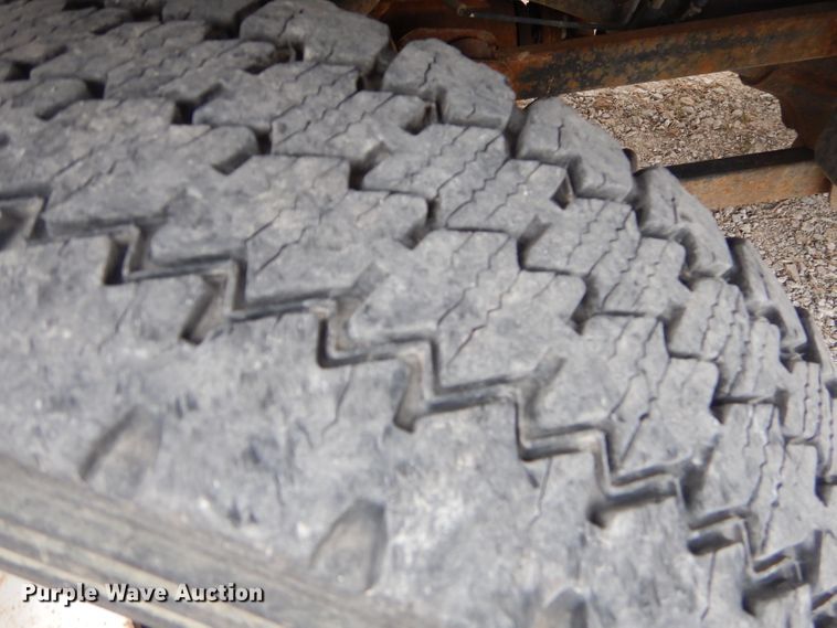 image for item GG9734 2011 Dodge Ram 5500 bucket truck