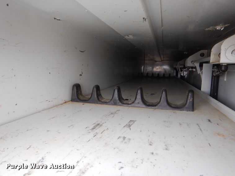 image for item GG9734 2011 Dodge Ram 5500 bucket truck