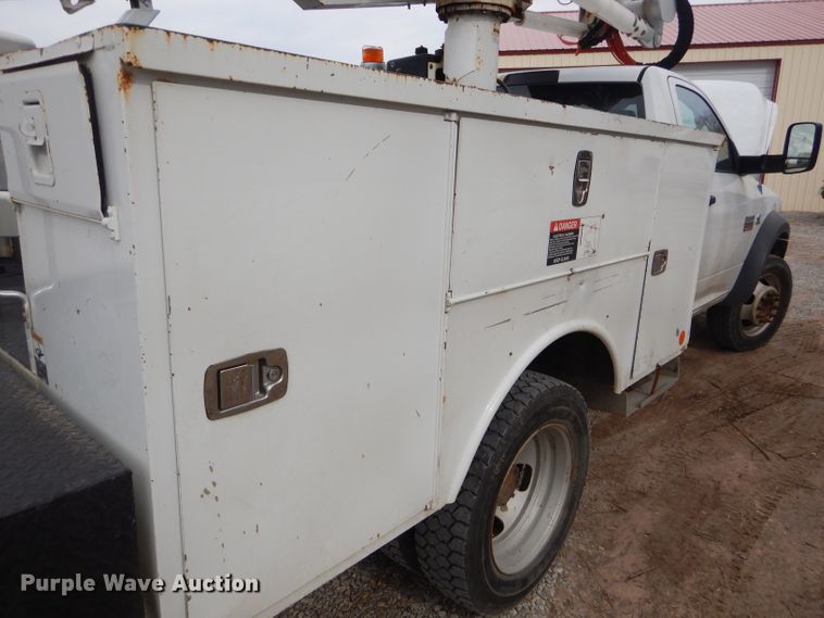 image for item GG9734 2011 Dodge Ram 5500 bucket truck