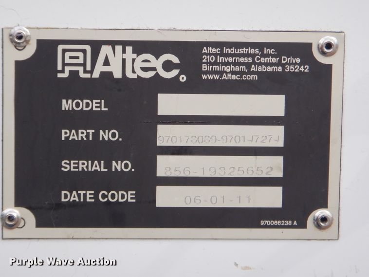 image for item GG9734 2011 Dodge Ram 5500 bucket truck