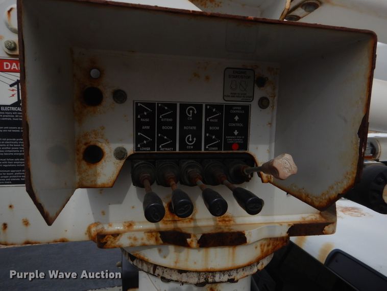 image for item GG9734 2011 Dodge Ram 5500 bucket truck