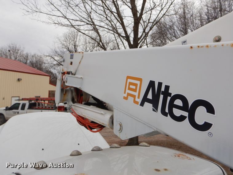 image for item GG9734 2011 Dodge Ram 5500 bucket truck