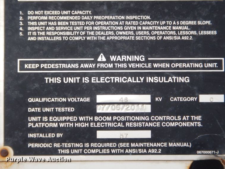 image for item GG9734 2011 Dodge Ram 5500 bucket truck