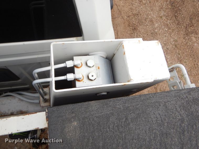 image for item GG9734 2011 Dodge Ram 5500 bucket truck