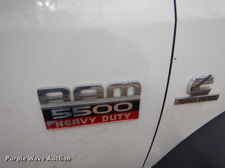 image for item GG9734 2011 Dodge Ram 5500 bucket truck