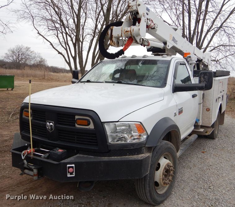 image for item GG9735 2012 Dodge Ram 5500 bucket truck