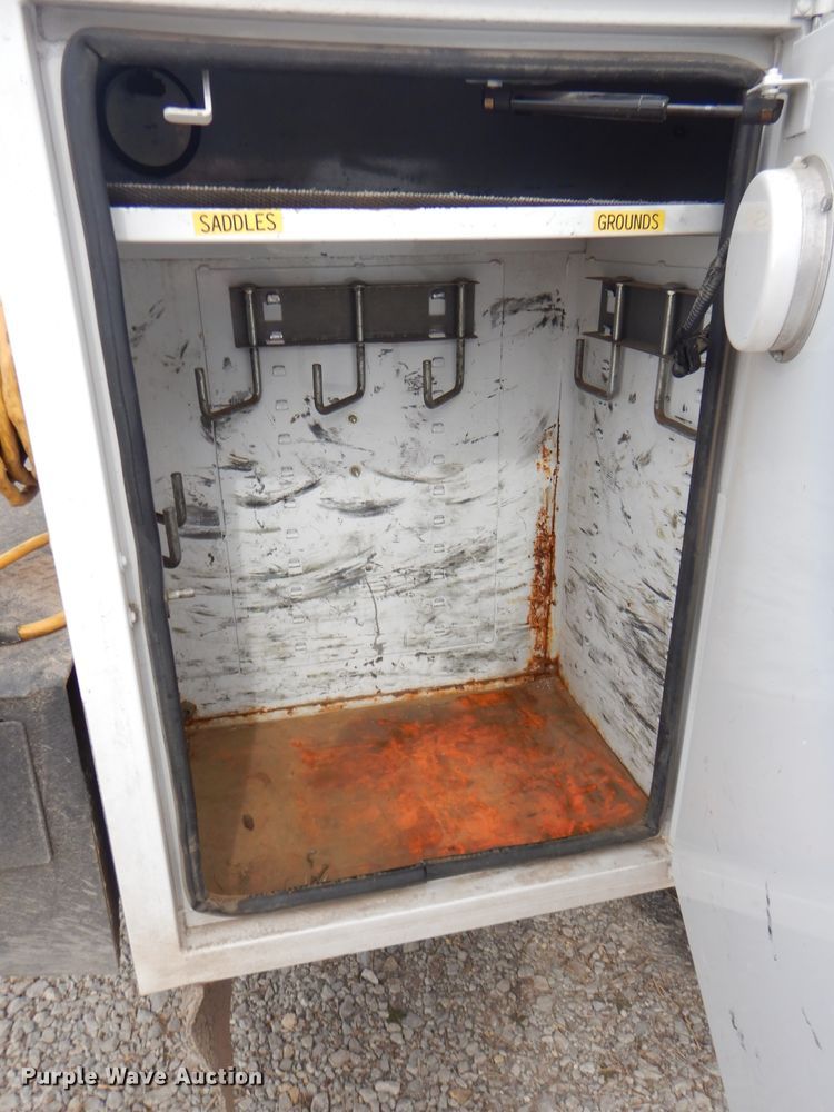 image for item GG9735 2012 Dodge Ram 5500 bucket truck