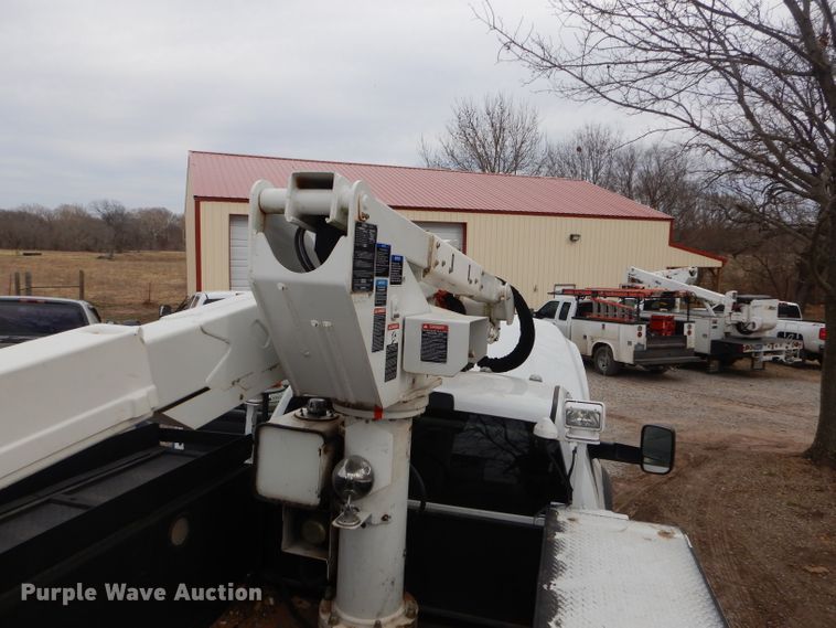 image for item GG9735 2012 Dodge Ram 5500 bucket truck