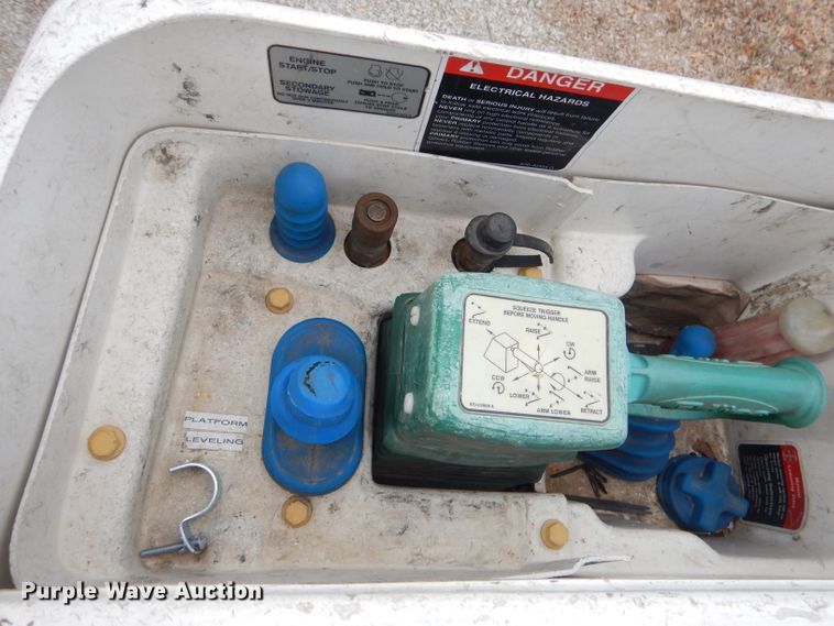 image for item GG9735 2012 Dodge Ram 5500 bucket truck