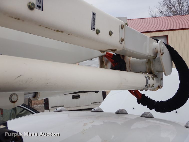 image for item GG9735 2012 Dodge Ram 5500 bucket truck