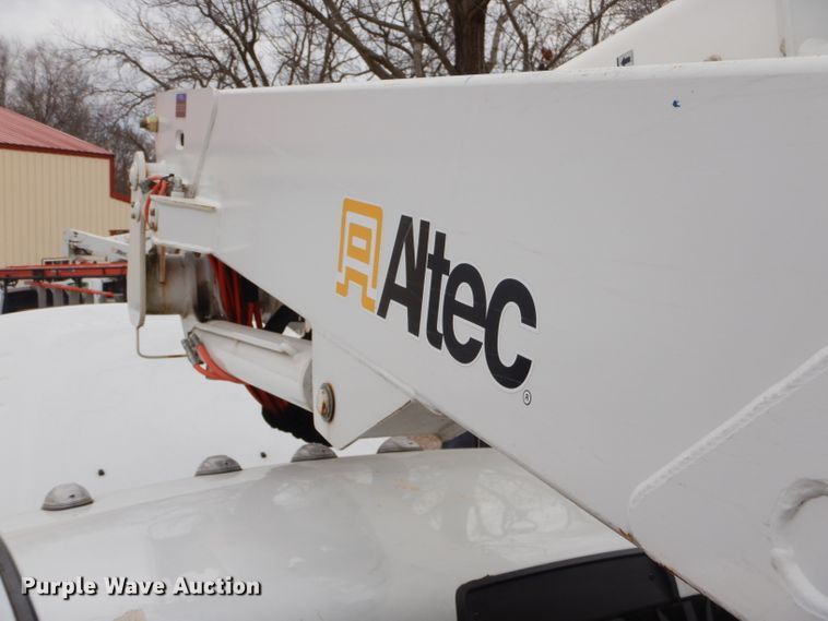 image for item GG9735 2012 Dodge Ram 5500 bucket truck