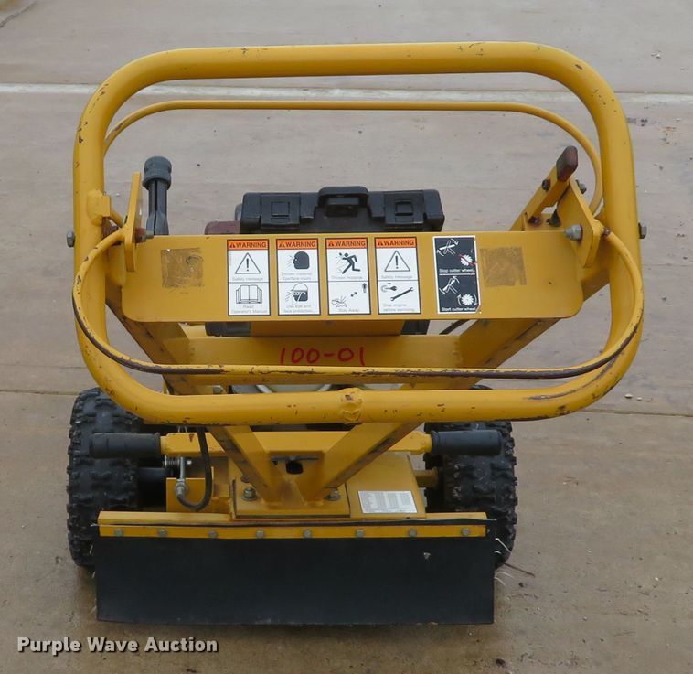 image for item GI9156 2004 Vermeer SC130 stump grinder