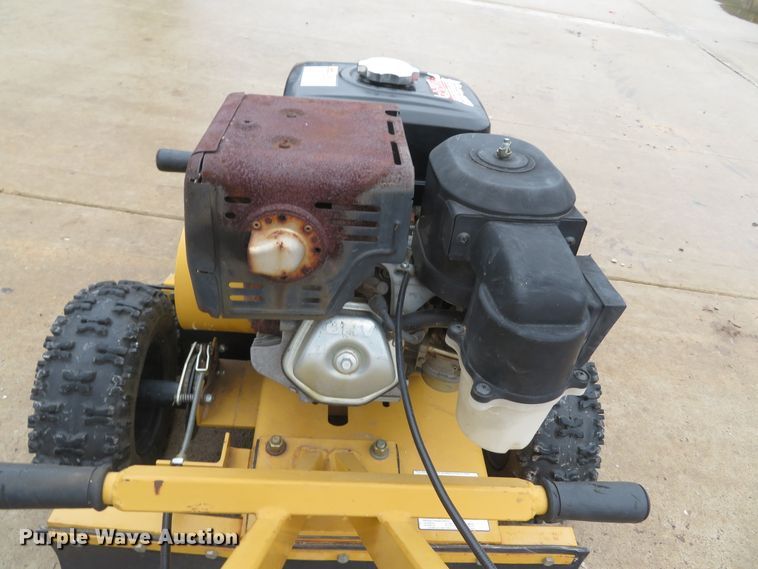 image for item GI9156 2004 Vermeer SC130 stump grinder