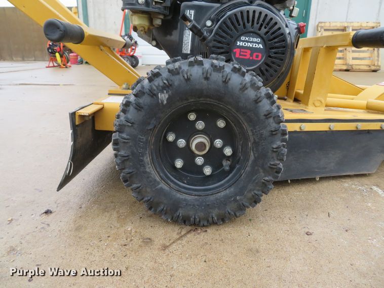 image for item GI9156 2004 Vermeer SC130 stump grinder