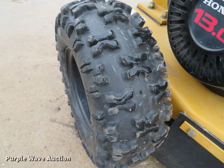 image for item GI9156 2004 Vermeer SC130 stump grinder