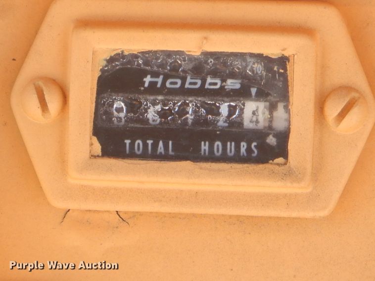 image for item GM9479 1981 Case 850B dozer