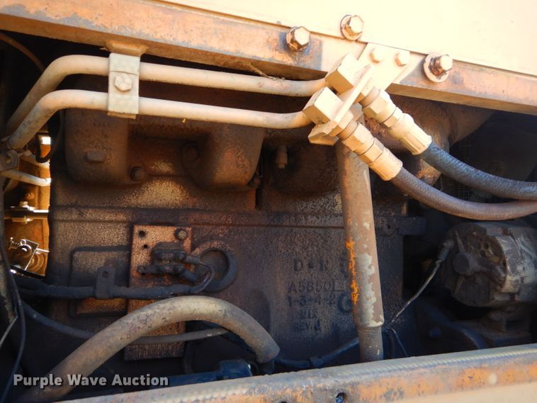 image for item GM9479 1981 Case 850B dozer