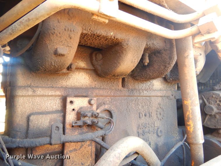 image for item GM9479 1981 Case 850B dozer