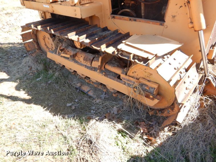 image for item GM9479 1981 Case 850B dozer