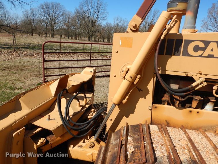 image for item GM9479 1981 Case 850B dozer