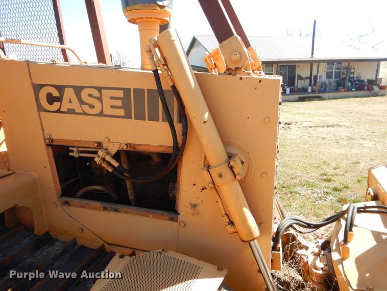 image for item GM9479 1981 Case 850B dozer