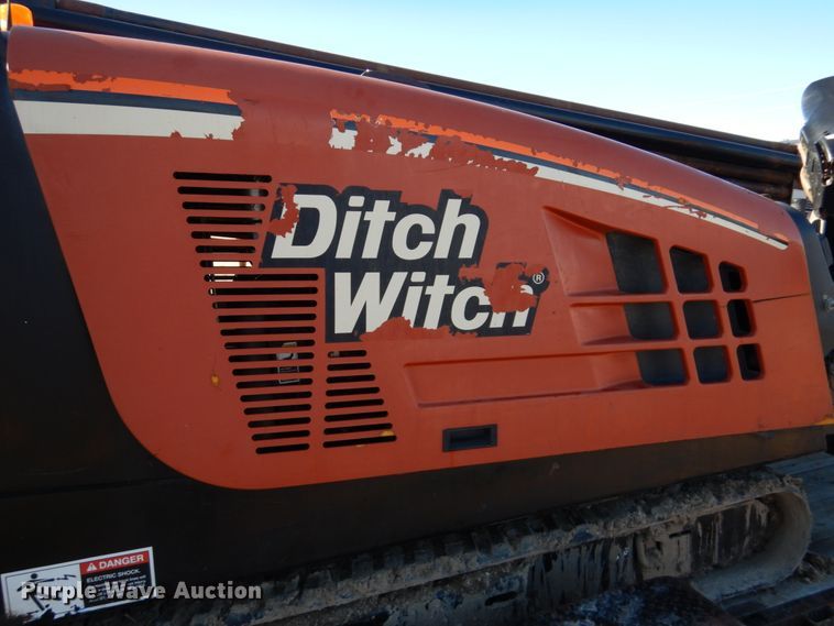 image for item GO9034 2005 Ditch Witch JT1220 Mach 1 directional boring unit